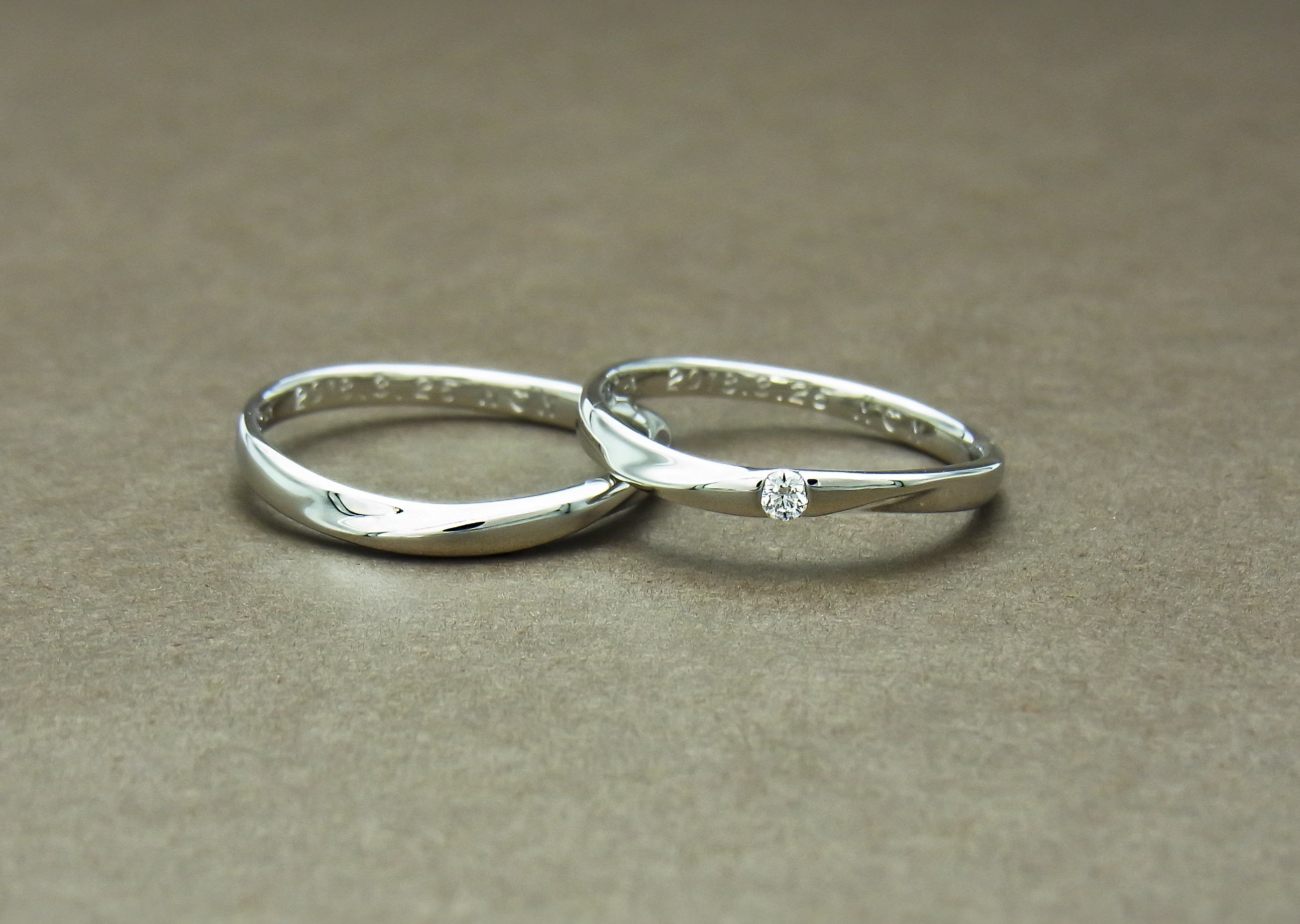 ツインズダイヤモンド結婚指輪
