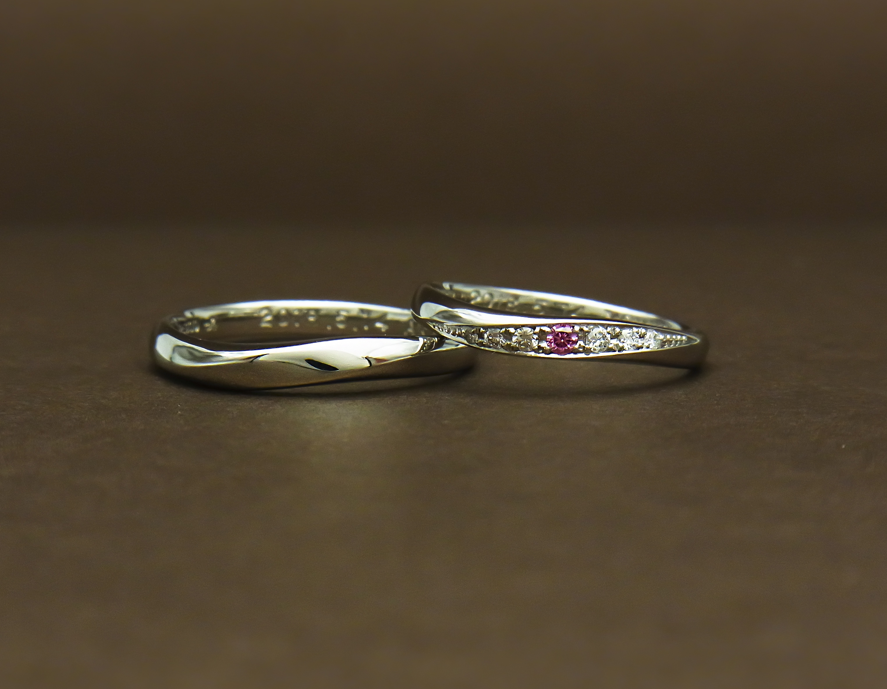 ピンクダイヤモンド 結婚指輪